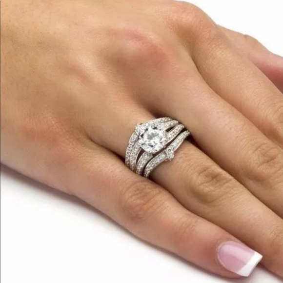 New simulated diamond cz women’s silver 925 ring - Picture 4 of 4